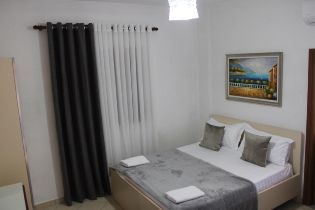 Deni'S Family Apartment In New Blvd Tiranë Eksteriør bilde