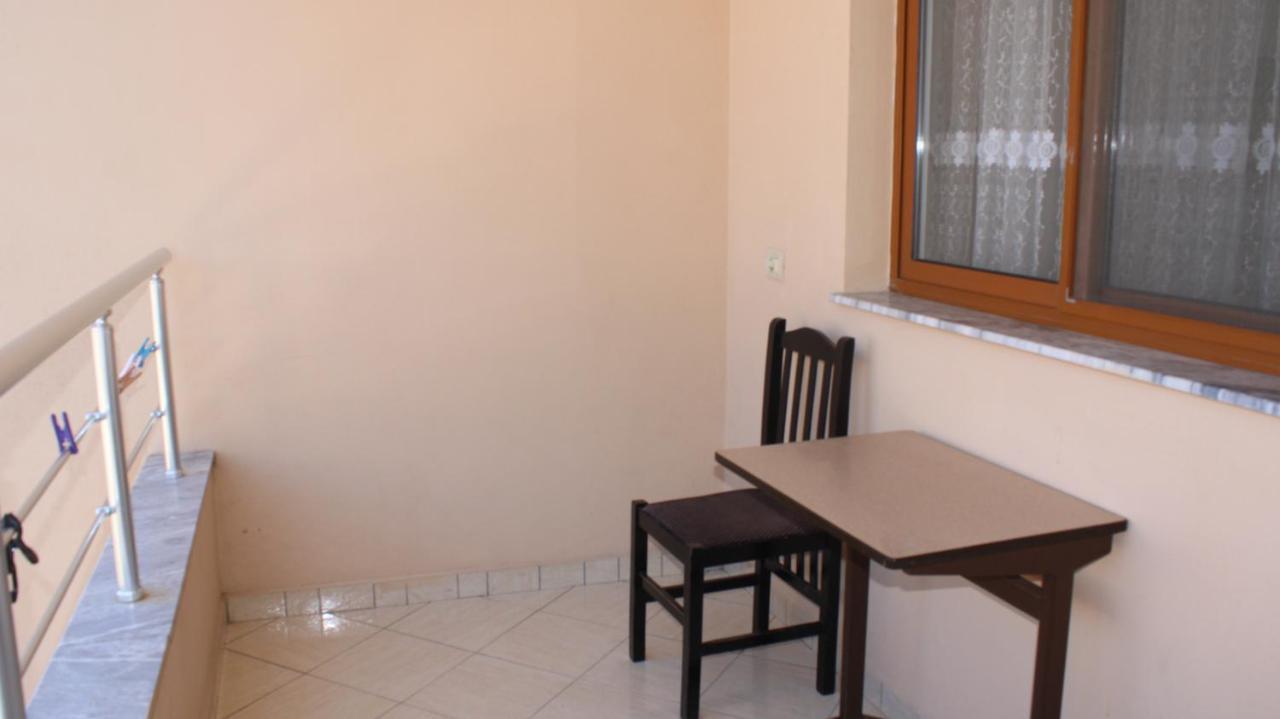 Deni'S Family Apartment In New Blvd Tiranë Eksteriør bilde